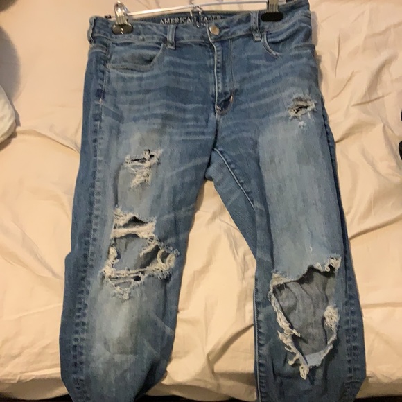 American eagle very distressed skinny jean - Picture 3 of 4
